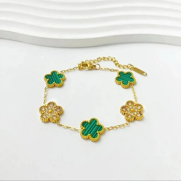 Malachite Alhambra 18K Gold Stainless Steel Waterproof Bracelet - Picture 2 of 9